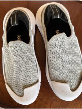 Women's Muvez 2.0 Dual Sole Stone Grey Slip-On Indoor Outdoor Athletic Shoe 4